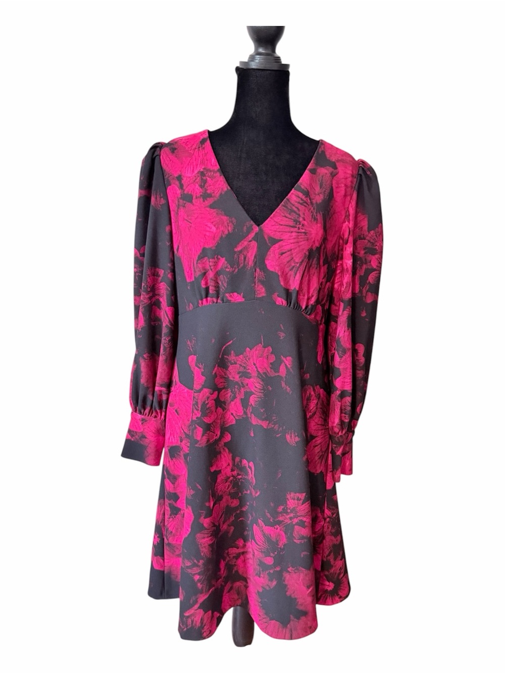 Calvin Klein Size 10 Fit Flare Dress Black Red Knee Stretch Knit Long Sleeve